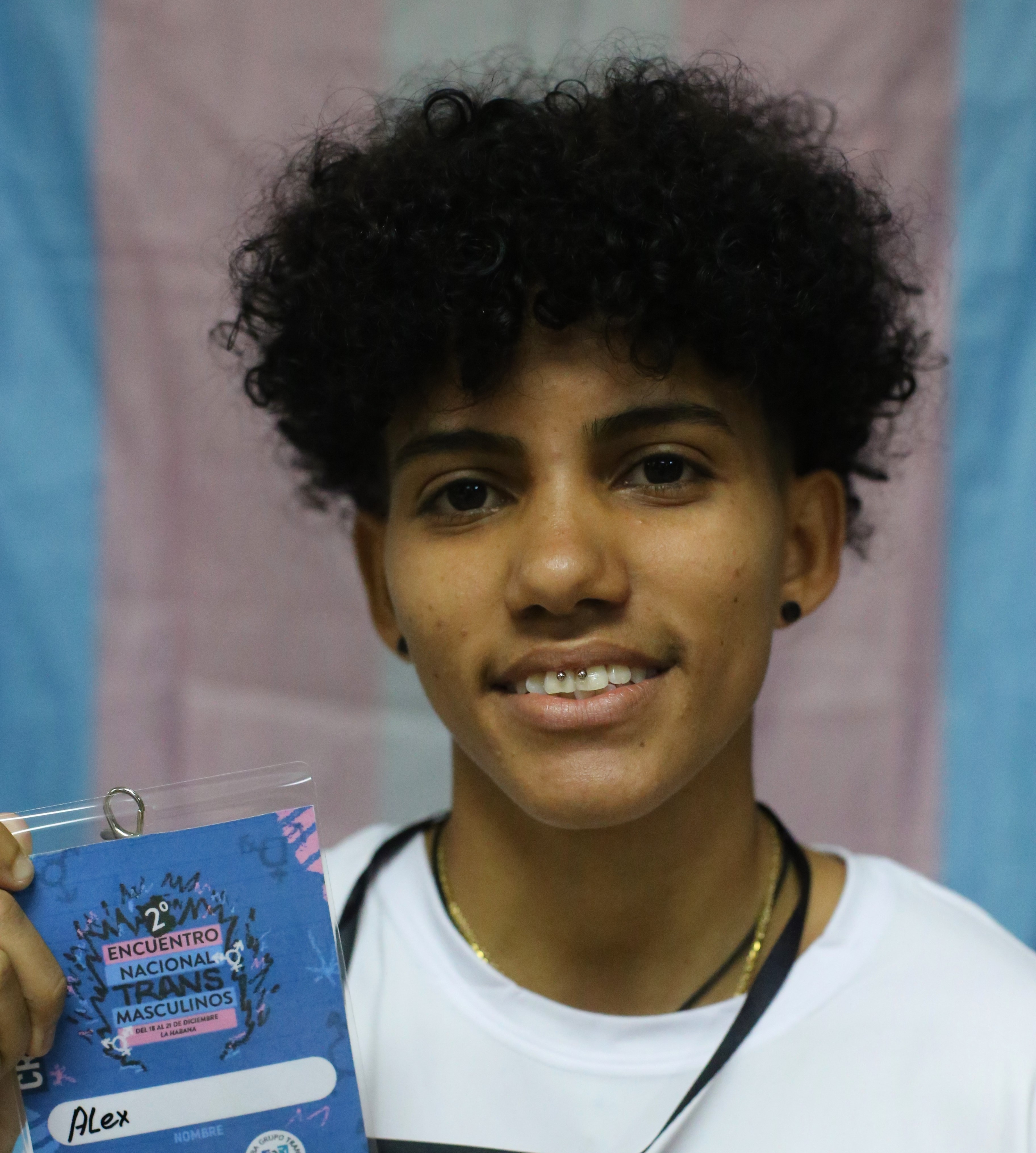 Álex David González Viltres (él)